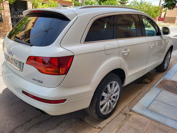 Q7