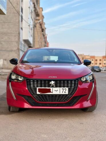 PEUGEOT 208