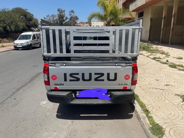 Isuzu dimax