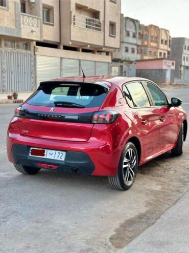 PEUGEOT 208