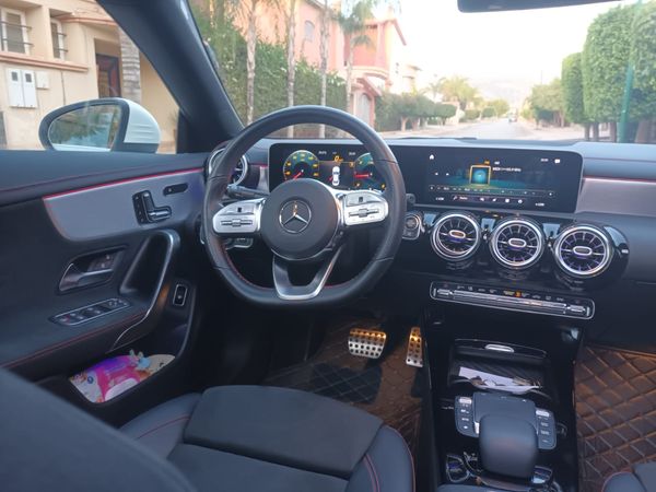 Mrcds Benz ClA 220d AMG