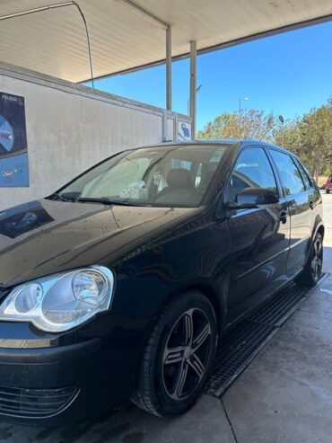Golf polo.